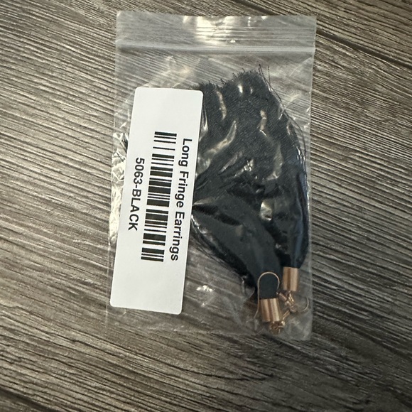 Long fringe tassel earrings Black - Picture 2 of 2